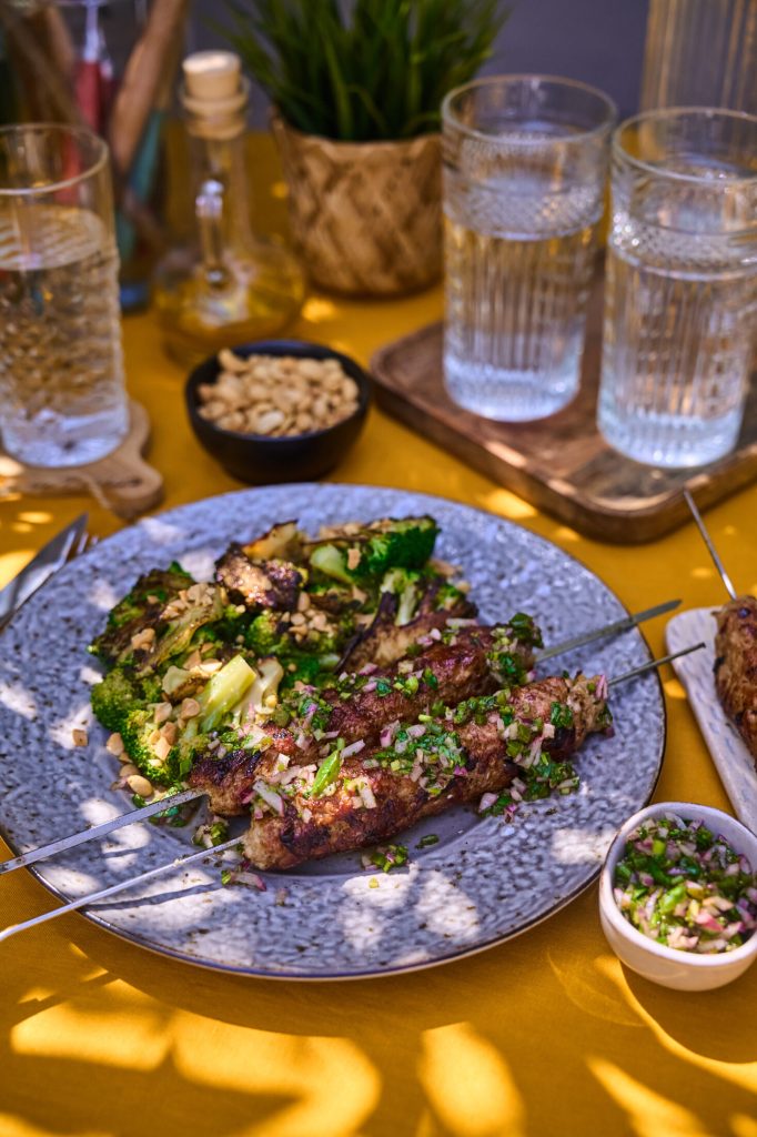 Teriyaki pork skewers with peanut broccoli